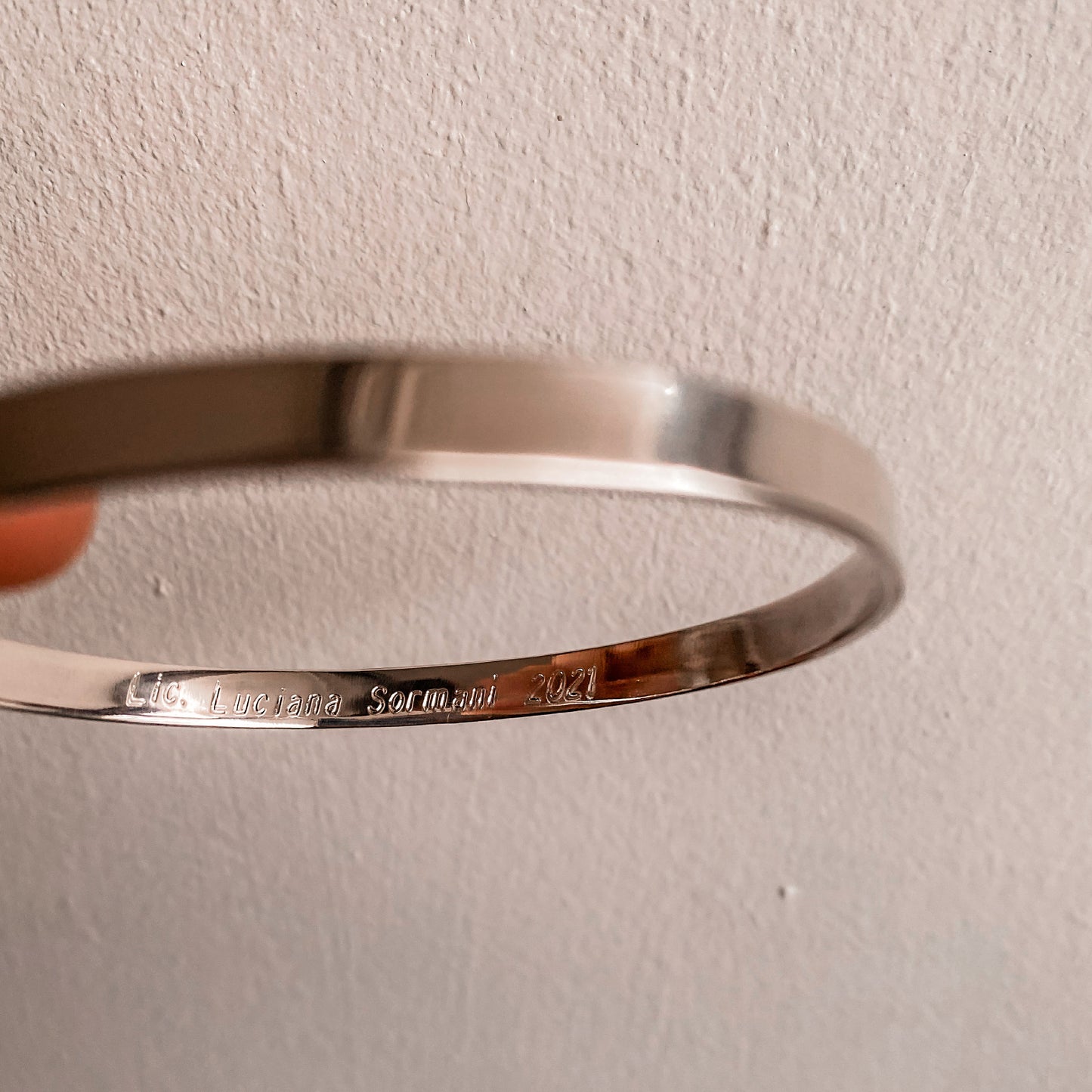 Esclava cinta con grabado interno