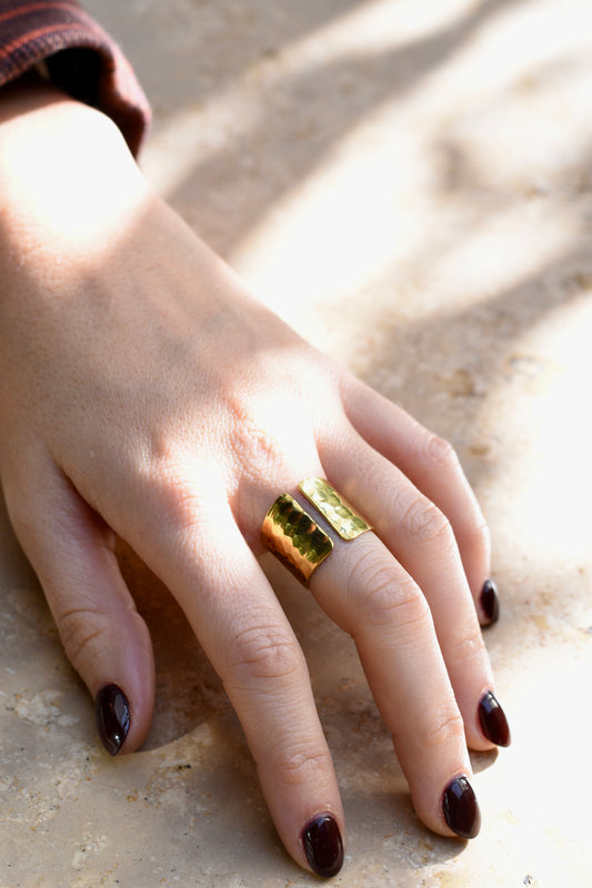 Anillo Pausa dorado