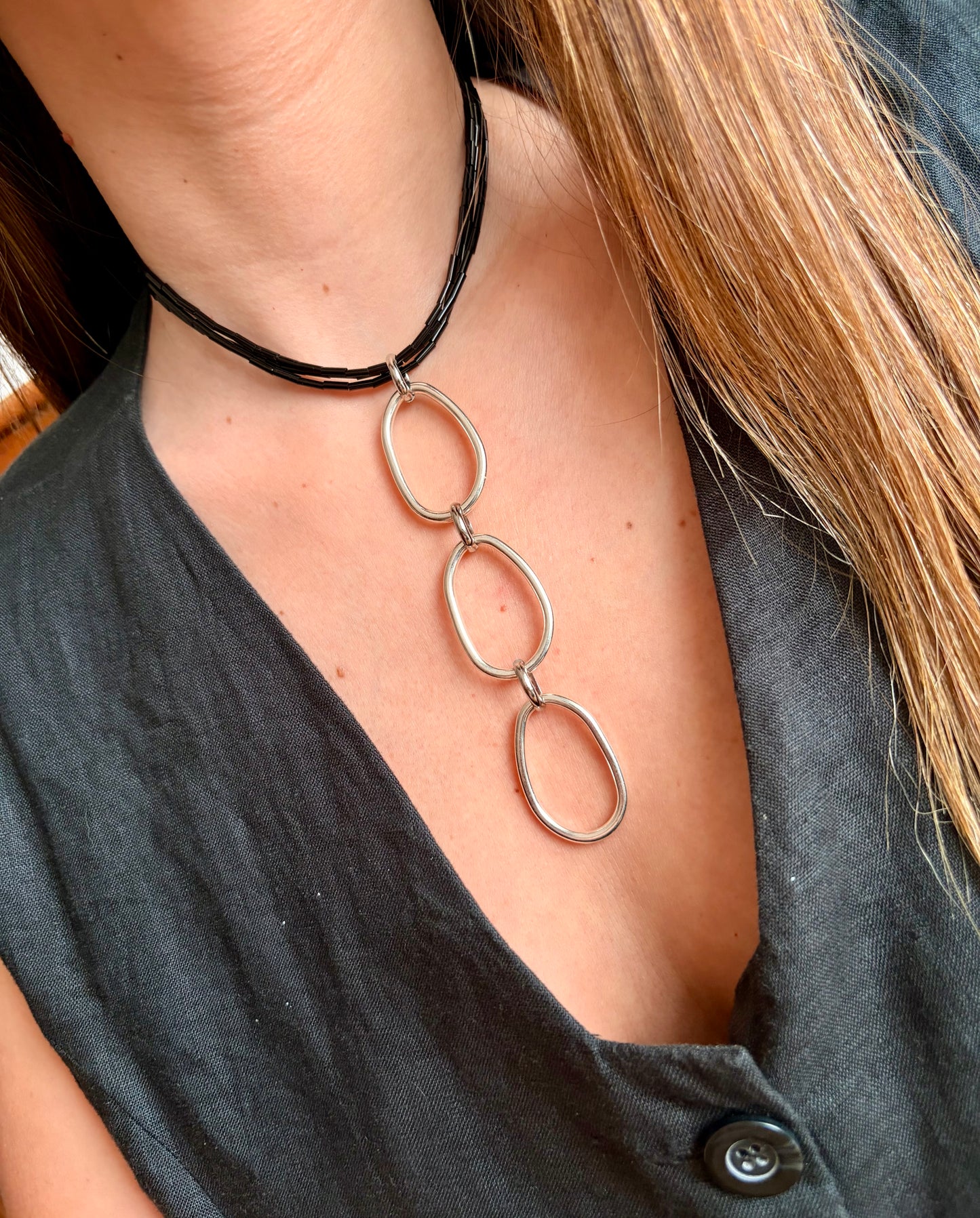 Collar Loras negro